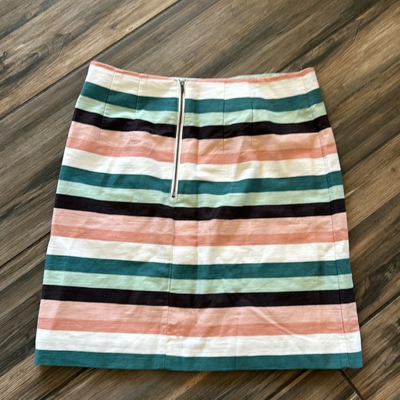 Women’s skirt - Picture 3 of 3